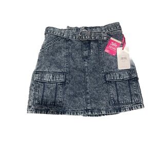 JUSTICE Stylish Denim cargo Skirt newwas with Belt, has pockets size 16